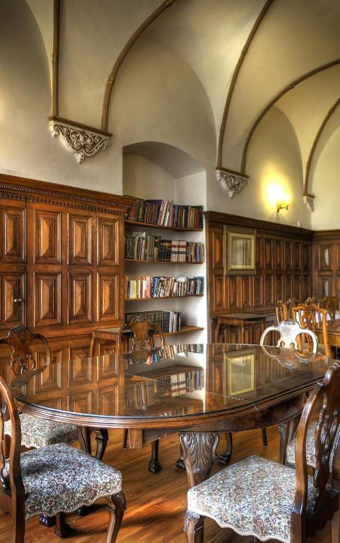 Chateau Hostacov Hotel Bagian luar foto