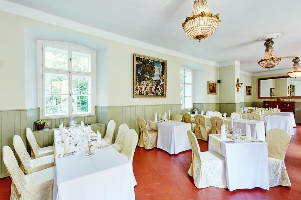 Chateau Hostacov Hotel Bagian luar foto