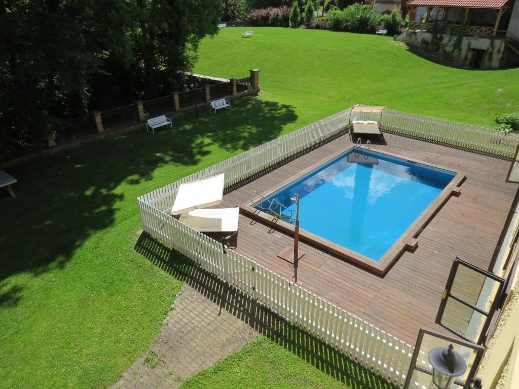 Chateau Hostacov Hotel Bagian luar foto