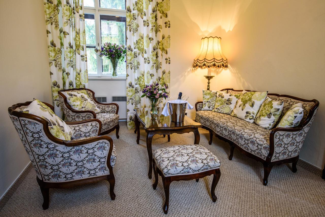 Chateau Hostacov Hotel Bagian luar foto