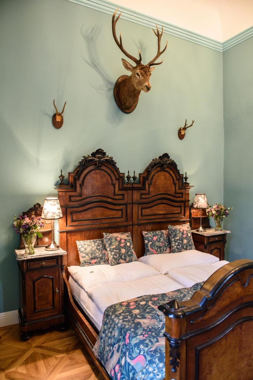 Chateau Hostacov Hotel Bagian luar foto