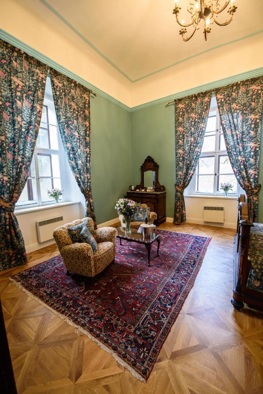 Chateau Hostacov Hotel Bagian luar foto